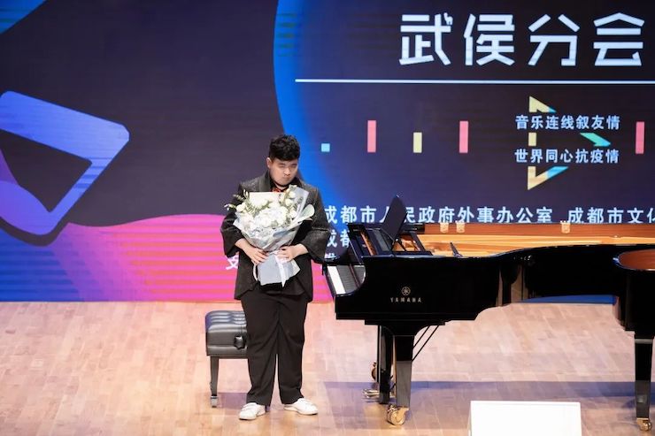 活动报道 | “科技助力，跨越时空”，小鹿纯子携手刘明康共享中日音乐盛宴